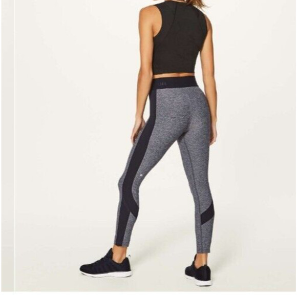 Lululemon Box It Out Tight Heathered Black Size 6 - Picture 4 of 11